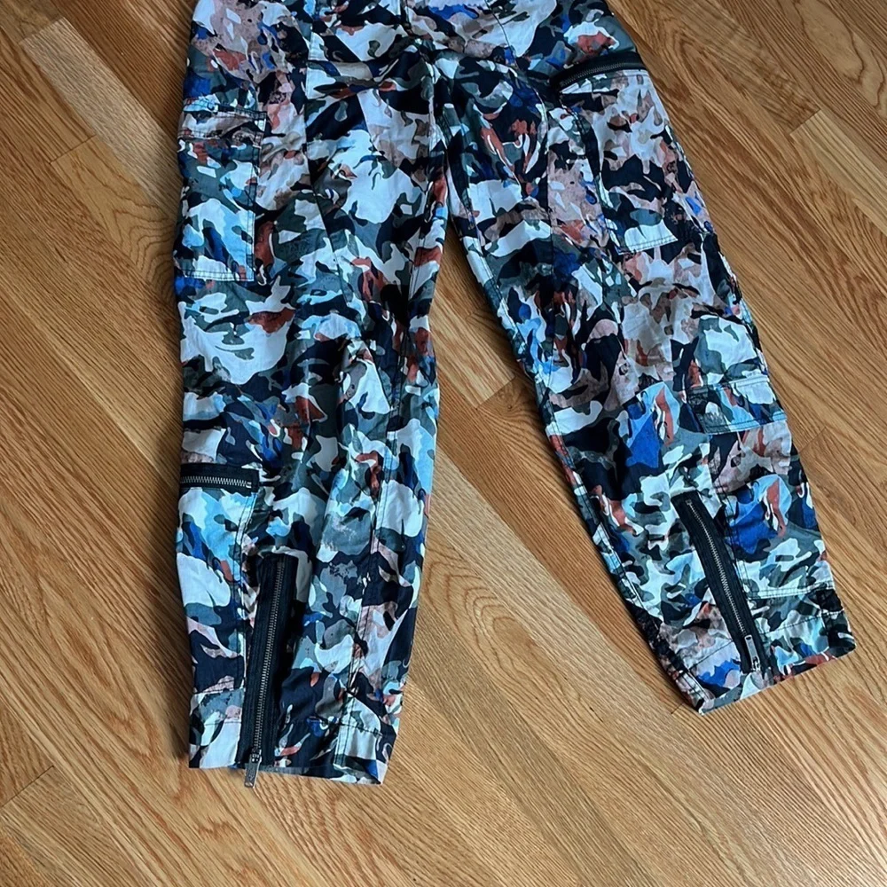 NWT Free People Movement My Boo Pant Camo Cargo Zipper Size XS